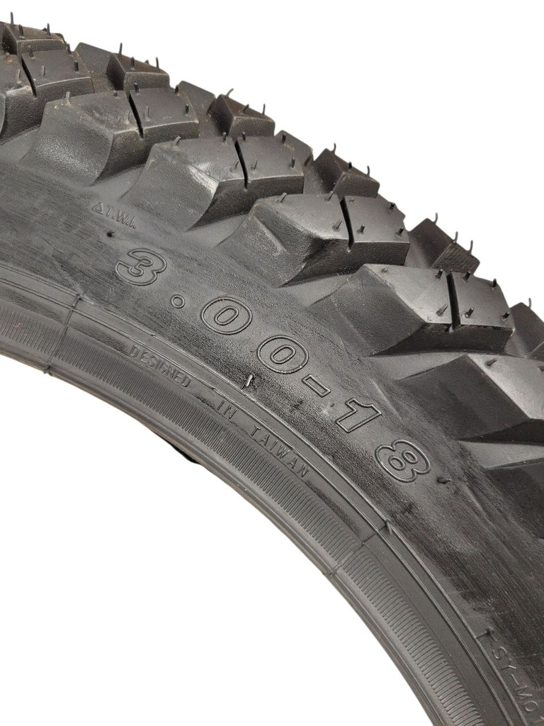 Мотошина  "18"  3.00-18  SY-M010 шипована, TT камерна