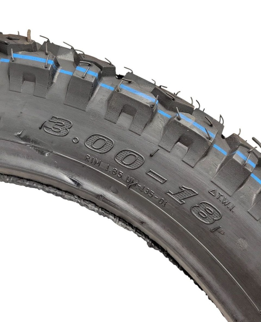 Мотошина  "18"  3.00-18  SF-253 / YX-924A шипована, TT камерна